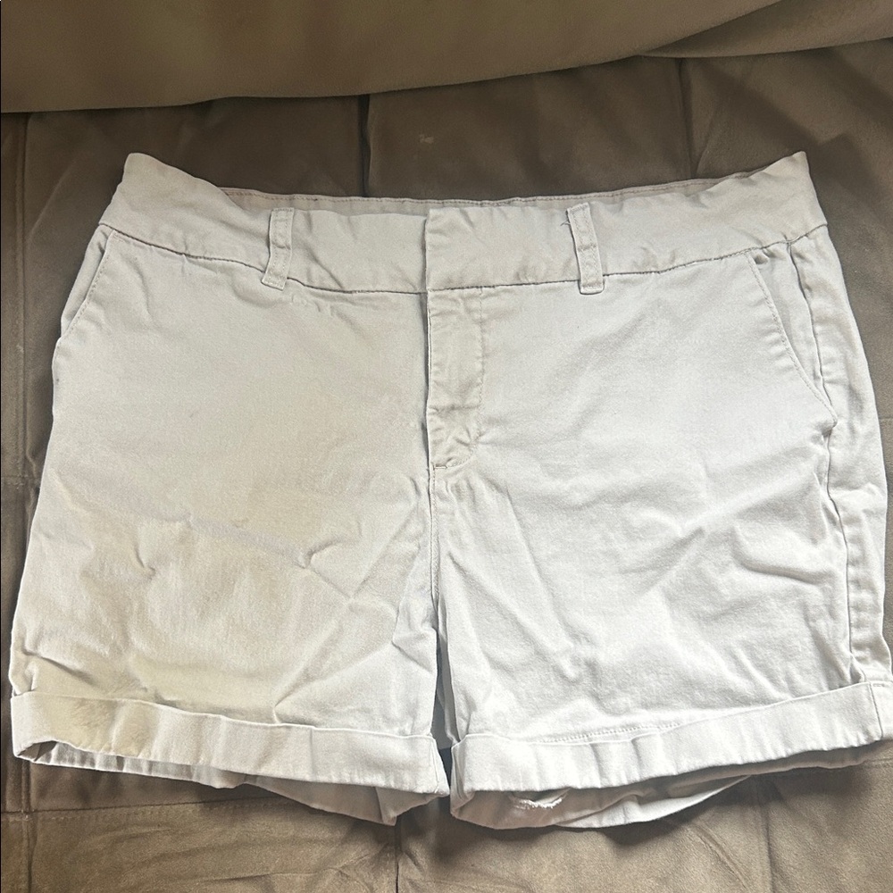 Northcrest Women's Cream Shorts